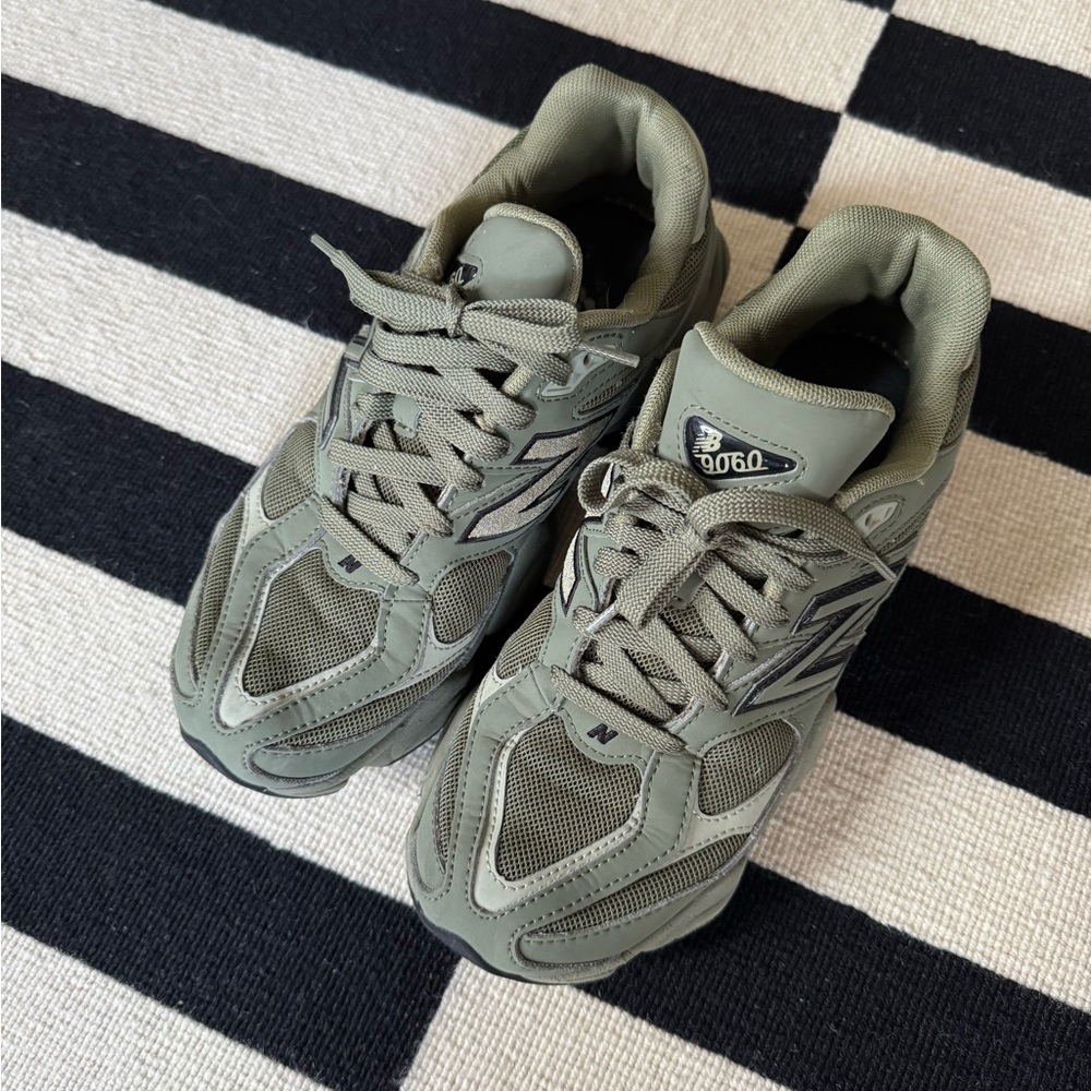 New Balance 9060 Sneakers